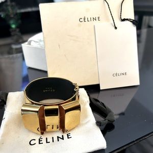 NWT Gold Celine Bow Bracelet, Size Small (clasp needs repair)